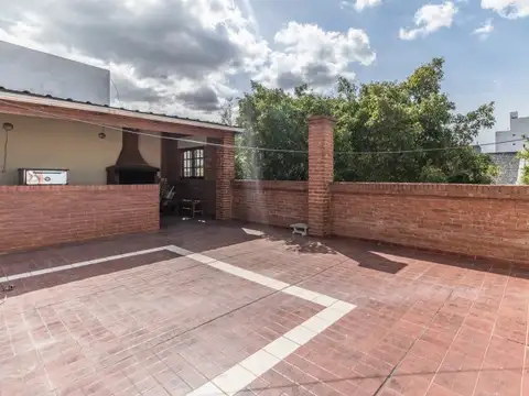 Casa en Venta en Parque Chacabuco, USD 220.000