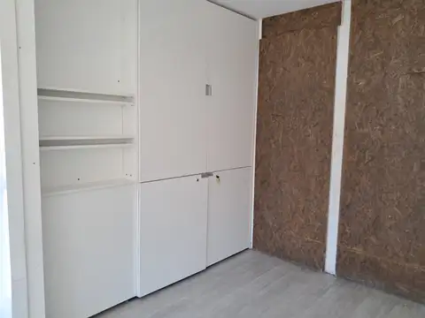 Oficina en Alquiler con 1 cochera