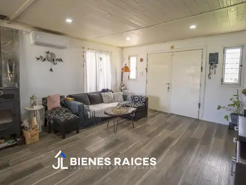 Casa 5 ambientes con 1 baño