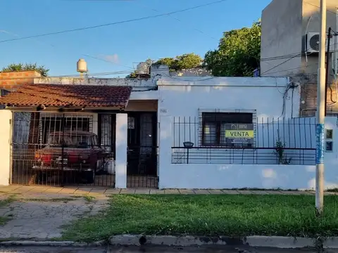 Casa + Departamento al fondo — Ideal para dos familias o inversión!