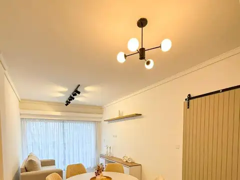 SEMIPISO DE 3 AMBIENTES A LA CALLE CON BALCON