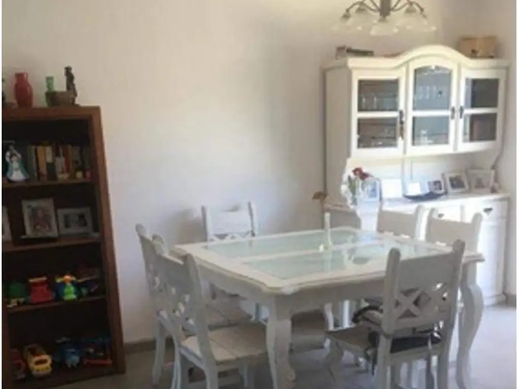 Santa Ros Esq.jilguero - 2 dormitorios con cochera