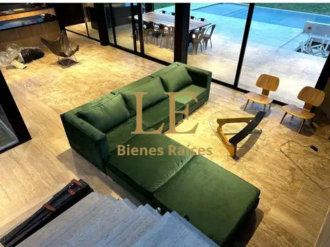 Casa 5 ambientes con 4 baños