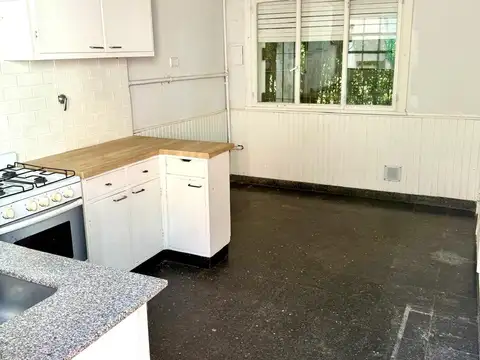 Excelente Ubicación, Av a Vías, PH 3 Ambientes, a Modernizar C/patio y Terraza