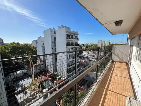 LLAVALLOL 2400, Piso 7