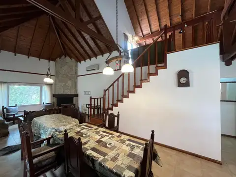Casa 10 ambientes con 6 baños