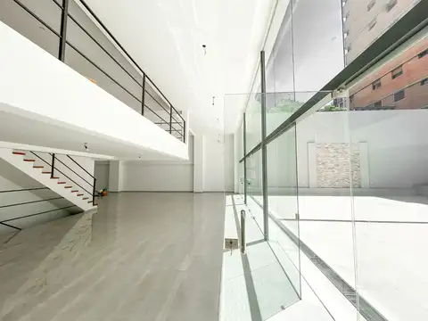 LOCAL C/PATIO DESCUBIERTO, SUBSUELO Y COCHERAS  