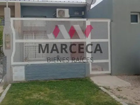 VENTA DE CASA 4 DORMITORIOS BARRIO LA RUCA CENTENARIO