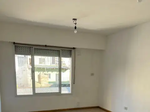 Monoambiente en Alquiler - San Lorenzo 3700 - Excelente Ubicación
