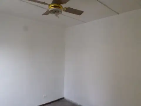 Departamento tipo casa  Planta Baja con patio Excelente ubicación 