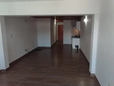 Depto Tipo Casa 2 ambientes con 1 baño