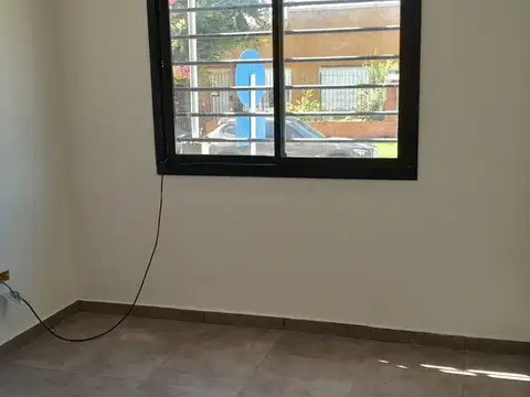 Depto Tipo Casa en Alquiler de 1 dormitorio