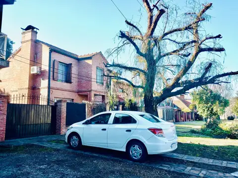 Casa - Luis Guillon