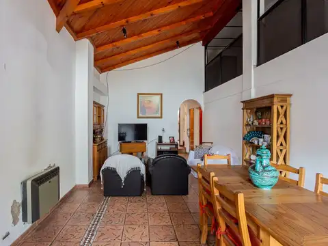 Depto Tipo Casa en Venta en Flores, USD 159.000