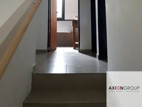 Casa en Alquiler con 2 cocheras