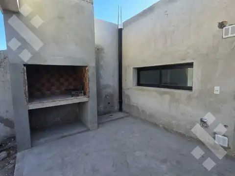 Casa en Alquiler en Centenario, $ 1.100.000