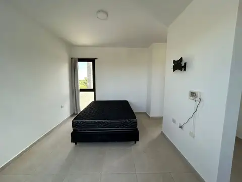 Casa 8 ambientes con 2 baños