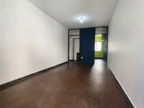 HERMOSO DEPARTAMENTO EN 2DO PISO - ALQUILER