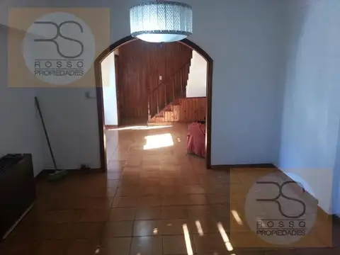 Depto Tipo Casa en Alquiler de 2 dormitorios