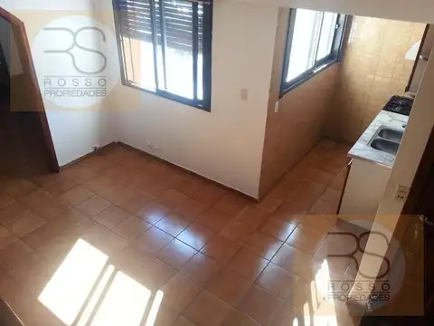 Depto Tipo Casa en Alquiler en Ramos Mejia Sur, $ 750.000