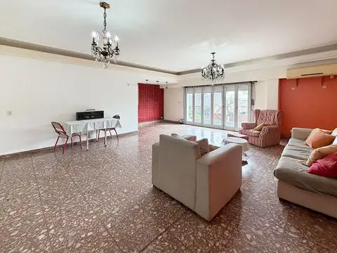 Depto Tipo Casa en Venta 40 años