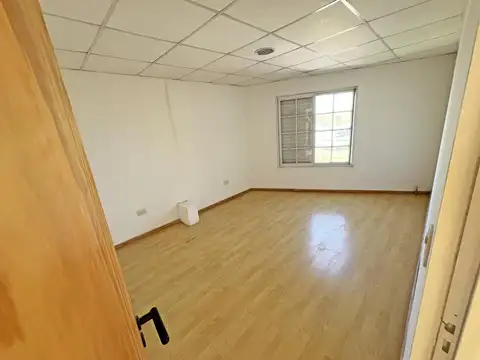 Av. San Martín  al 100