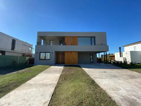 Pilará, La Calesa 1000