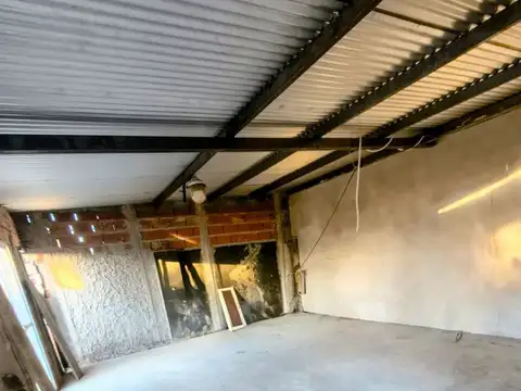 VENTA CASA LOTE DE 425 MTR MONOAMB PILETA QUINCHO