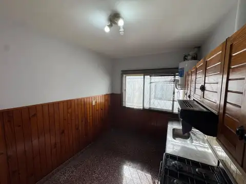 Depto Tipo Casa 2 ambientes con 1 baño