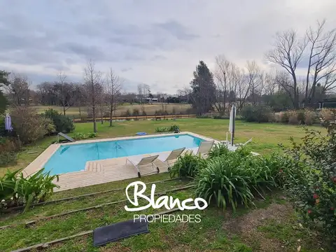 Casa 5 ambientes con 5 baños