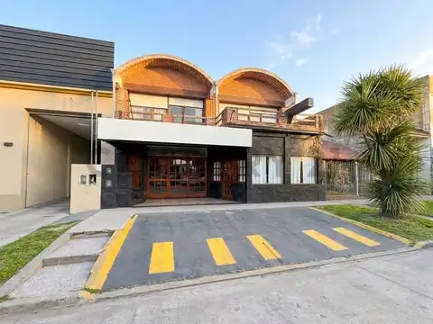 Venta de local comercial y departamento de 3 ambientes, constitución, mar del plata.