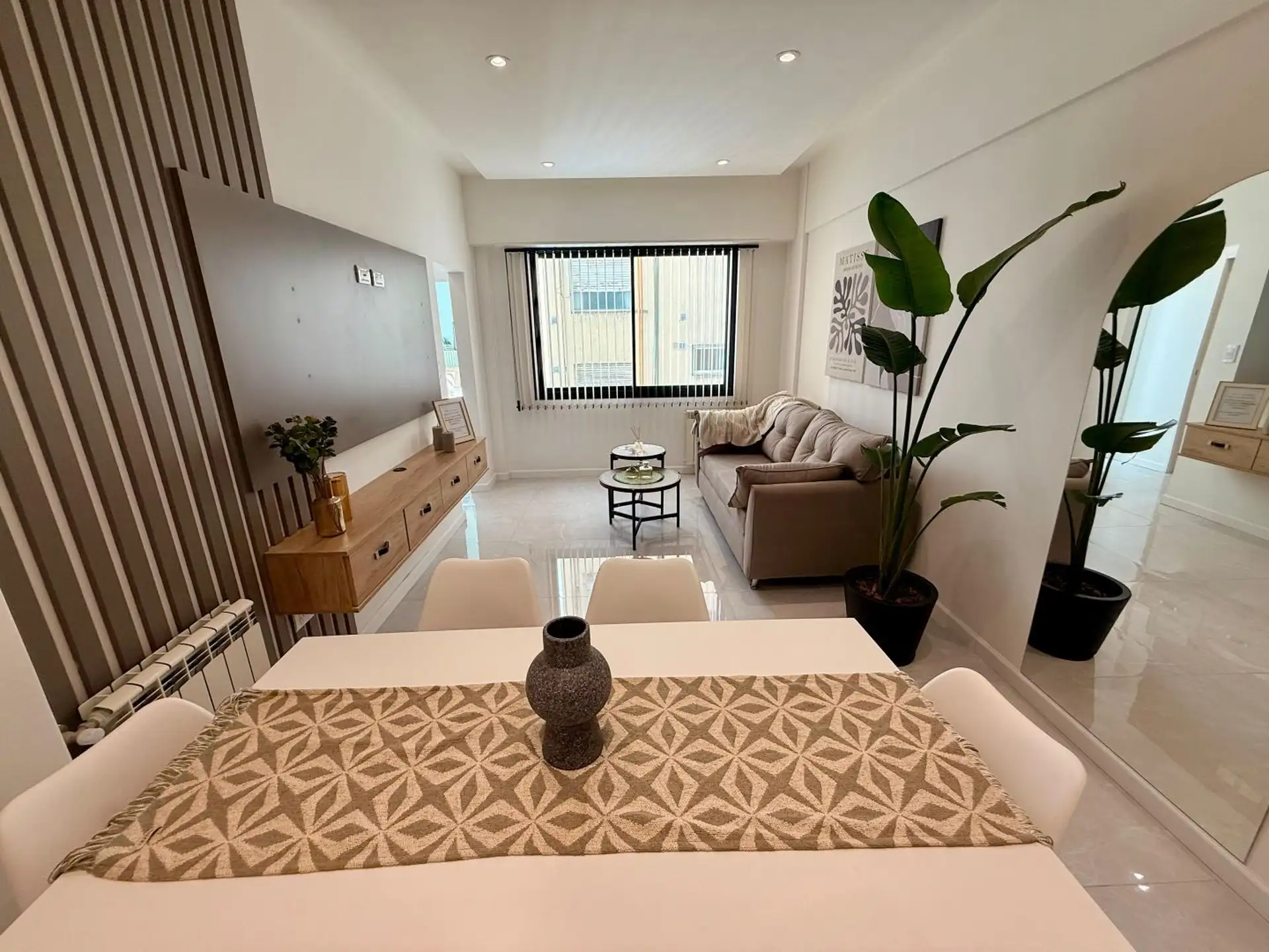 Depto 3 amb, 56m² reciclado con dependencia — Centro