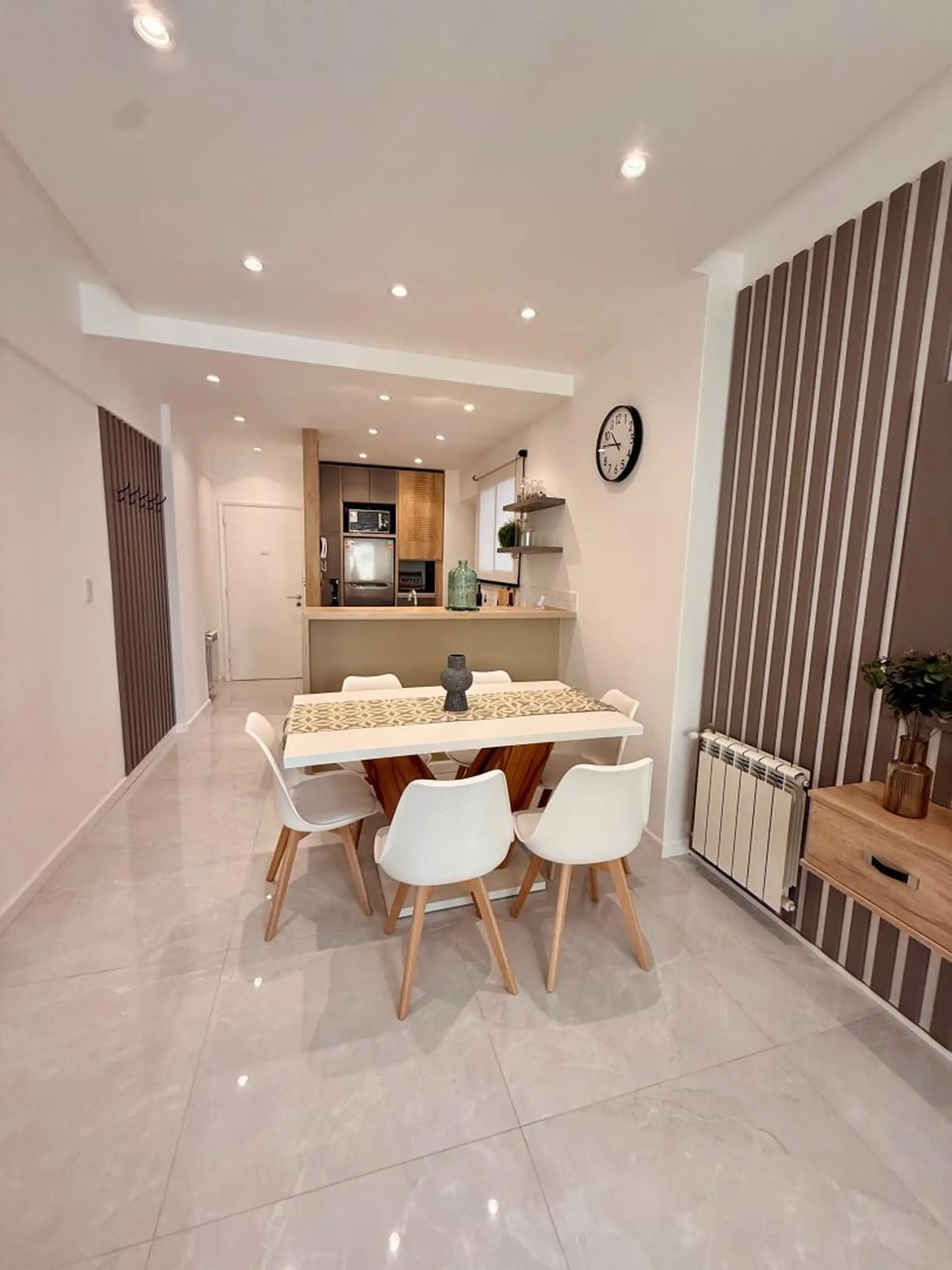Depto 3 amb, 56m² reciclado con dependencia — Centro