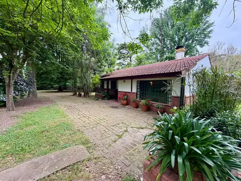 Los Fresnos esquina Los Tilos