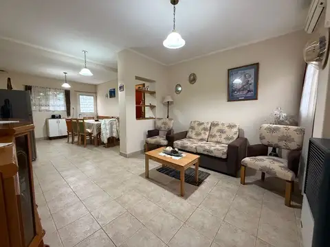 VENTA PH 3 AMB AMPLIO SIN EXPENSAS PATIO CASEROS