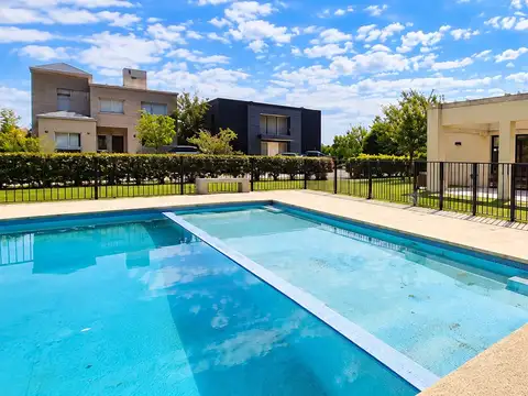 Terreno en Venta en La Agustina, USD 27.000
