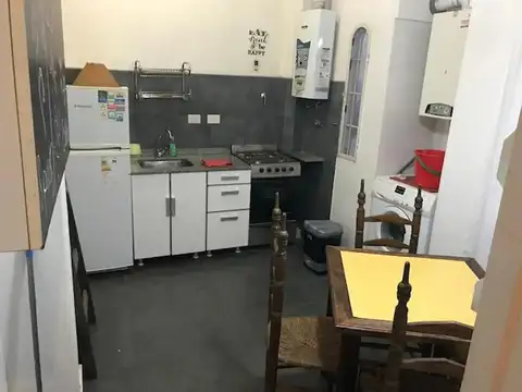 Marcelo T. De Alvear 800, Piso 1