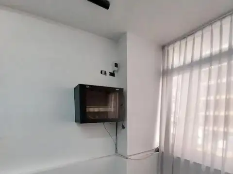 Oficina en venta - 5 Ambientes 2 Baños - Microcentro