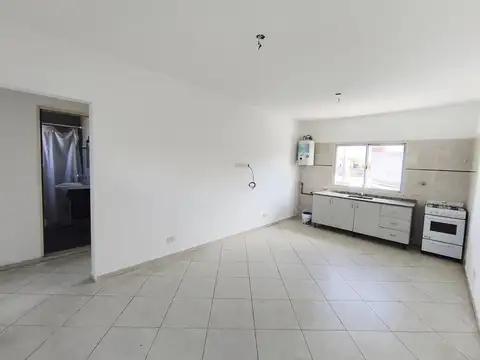 Departamento en Alquiler en Villa Luzuriaga, $ 490.000