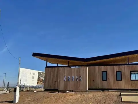 VENTA LOTE ABRAS DE MANANTIALES 300 M2 APTO DUPLEX