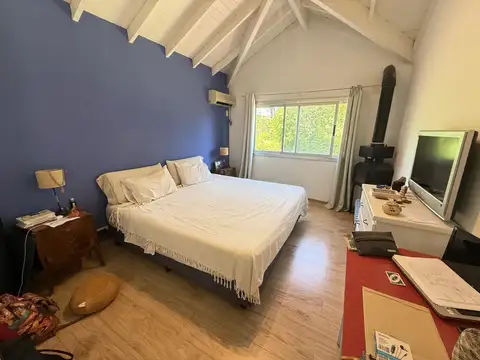 Casa 5 ambientes con 4 baños