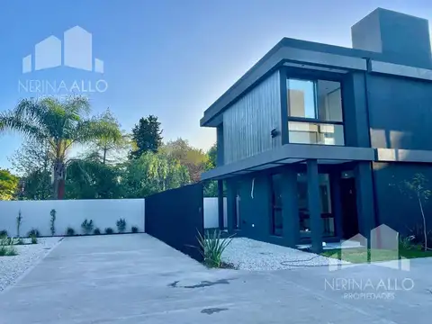 GABRIELA MISTRAL 686