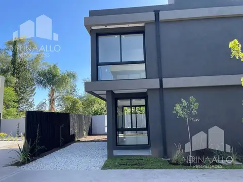 Depto Tipo Casa en Venta de 3 ambientes