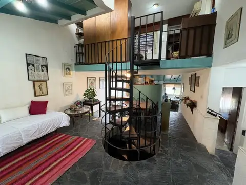 Casa con Diseño y Excelente Distribución