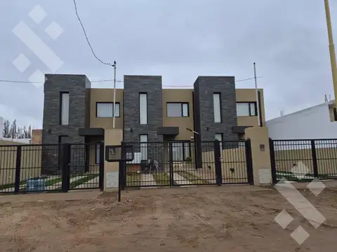 PH en Venta en Centenario, Confluencia