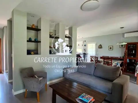 Casa en Venta con 2 cocheras