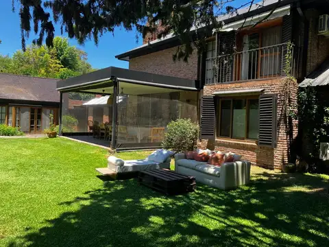 Casa en venta en Golf Club Argentino con 4 dormitorios y pileta
