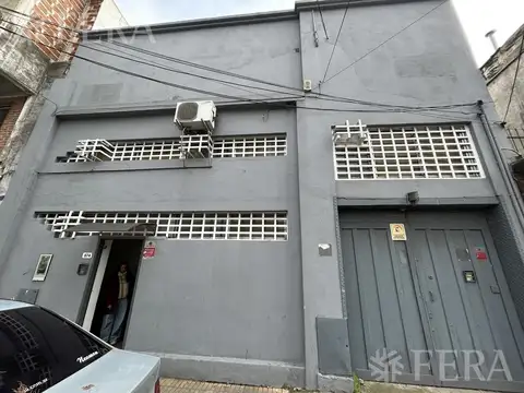 Venta de Galpón con Oficinas en Wilde
