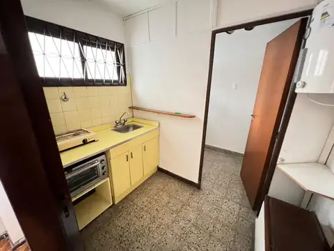 Oficina 2 ambientes con 1 baño