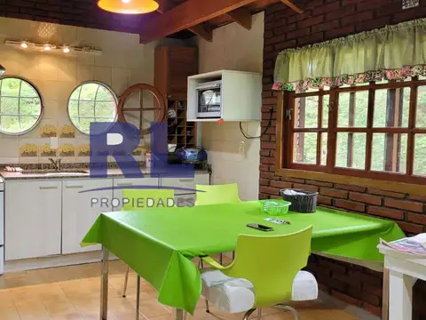 Casa 3 ambientes con 2 baños